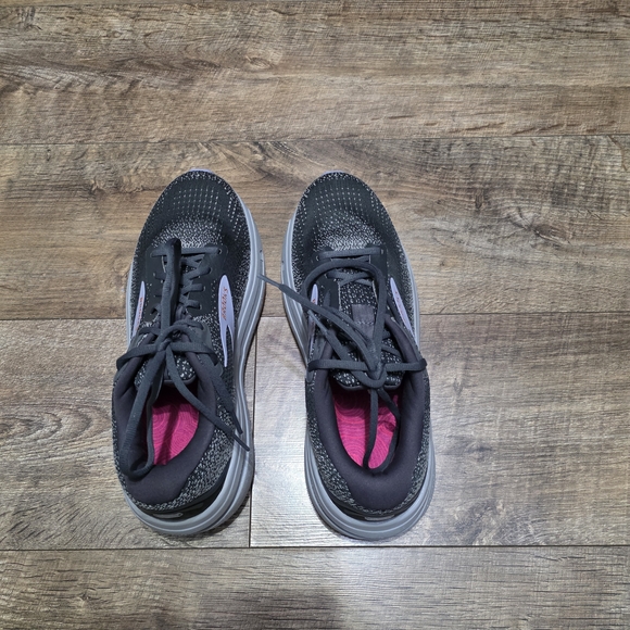 Brooks  Ghost Max Sneaker Women Size 10B - Picture 13 of 13